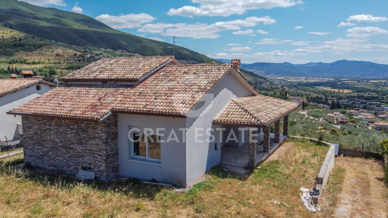 Вилла в Треви, Италия, 347.7 м² - фото 3