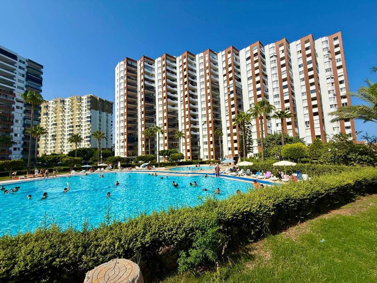 Квартира в Мерсине, Турция, 175 м² - фото 1