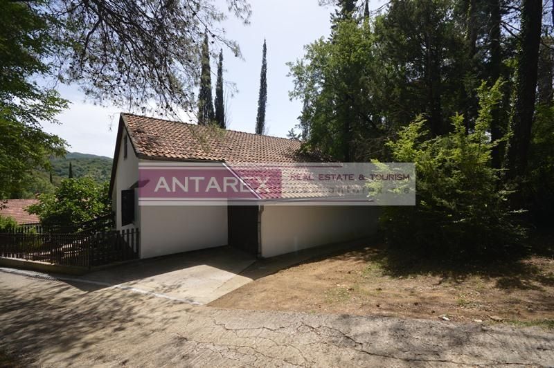 Вилла в Игало, Черногория, 155 м² - фото 2