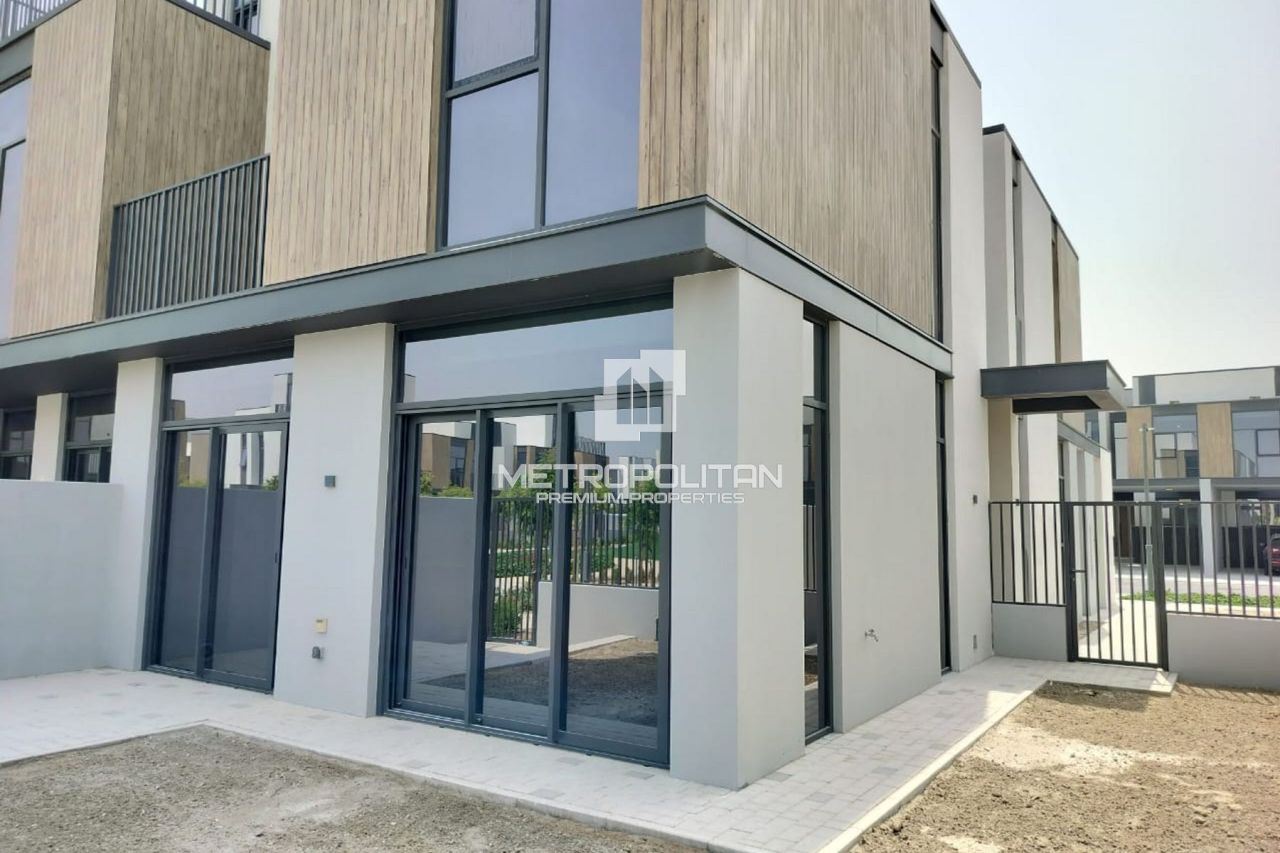 Таунхаус в Дубае, ОАЭ, 237 м² - фото 1