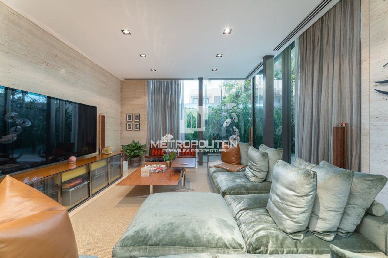 Вилла в Дубае, ОАЭ, 4 088 м² - фото 2