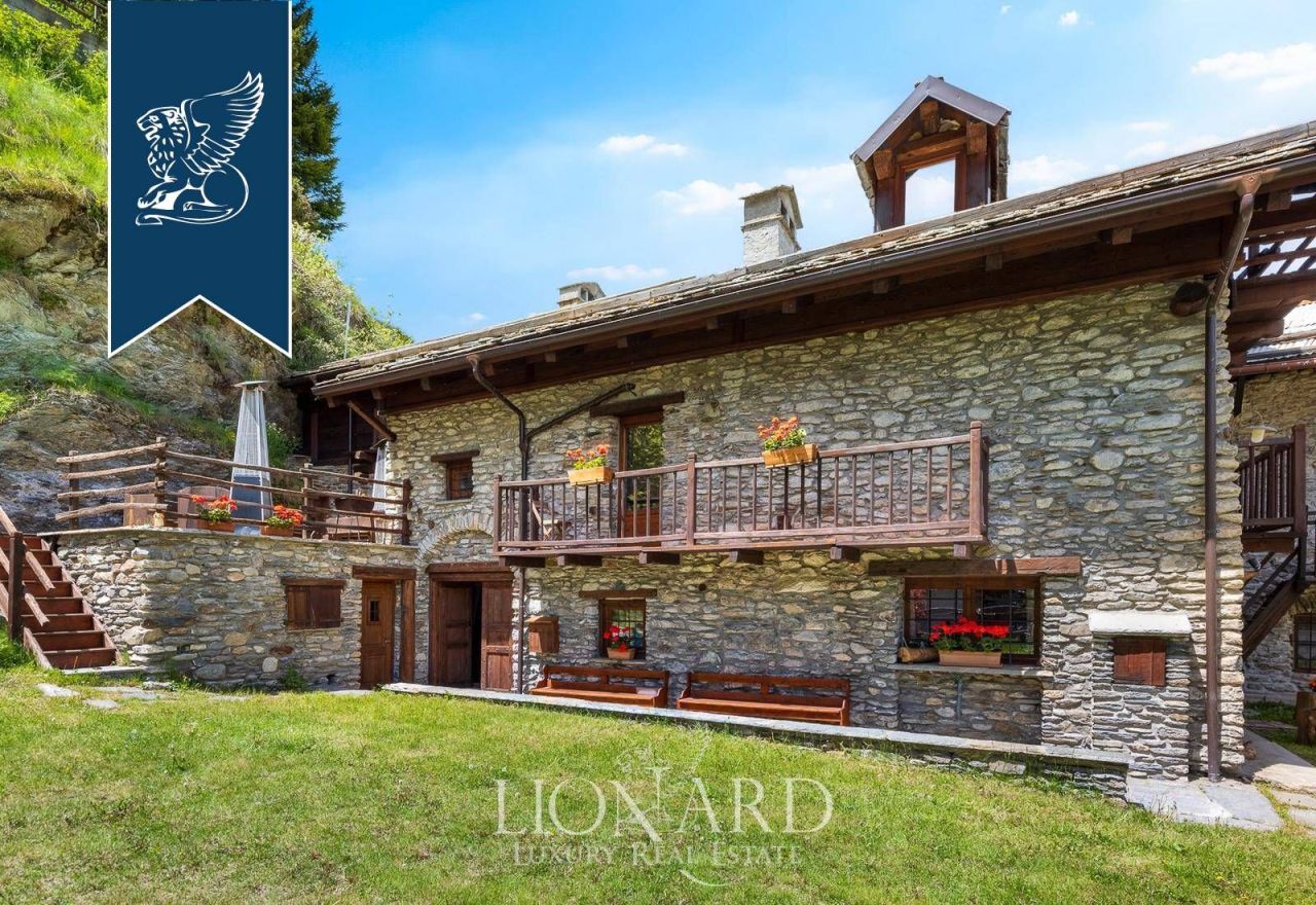 Вилла в Турине, Италия, 450 м² - фото 1