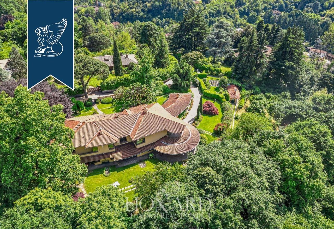 Вилла в Карате-Брианце, Италия, 800 м² - фото 2