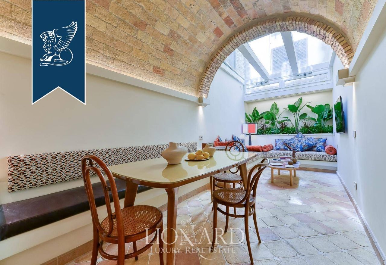 Дом в Риме, Италия, 221 м² - фото 2