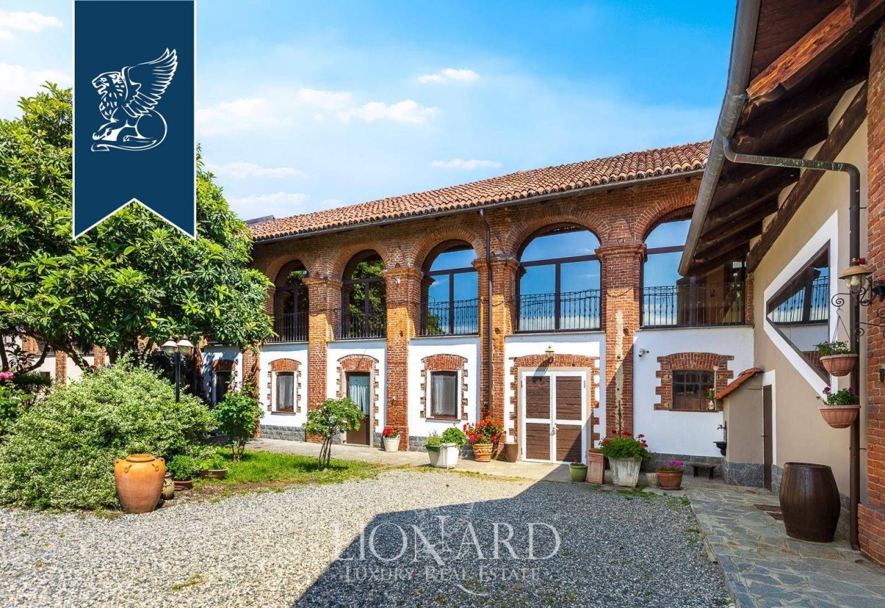 Отель, гостиница в Турине, Италия, 9 675 м² - фото 2