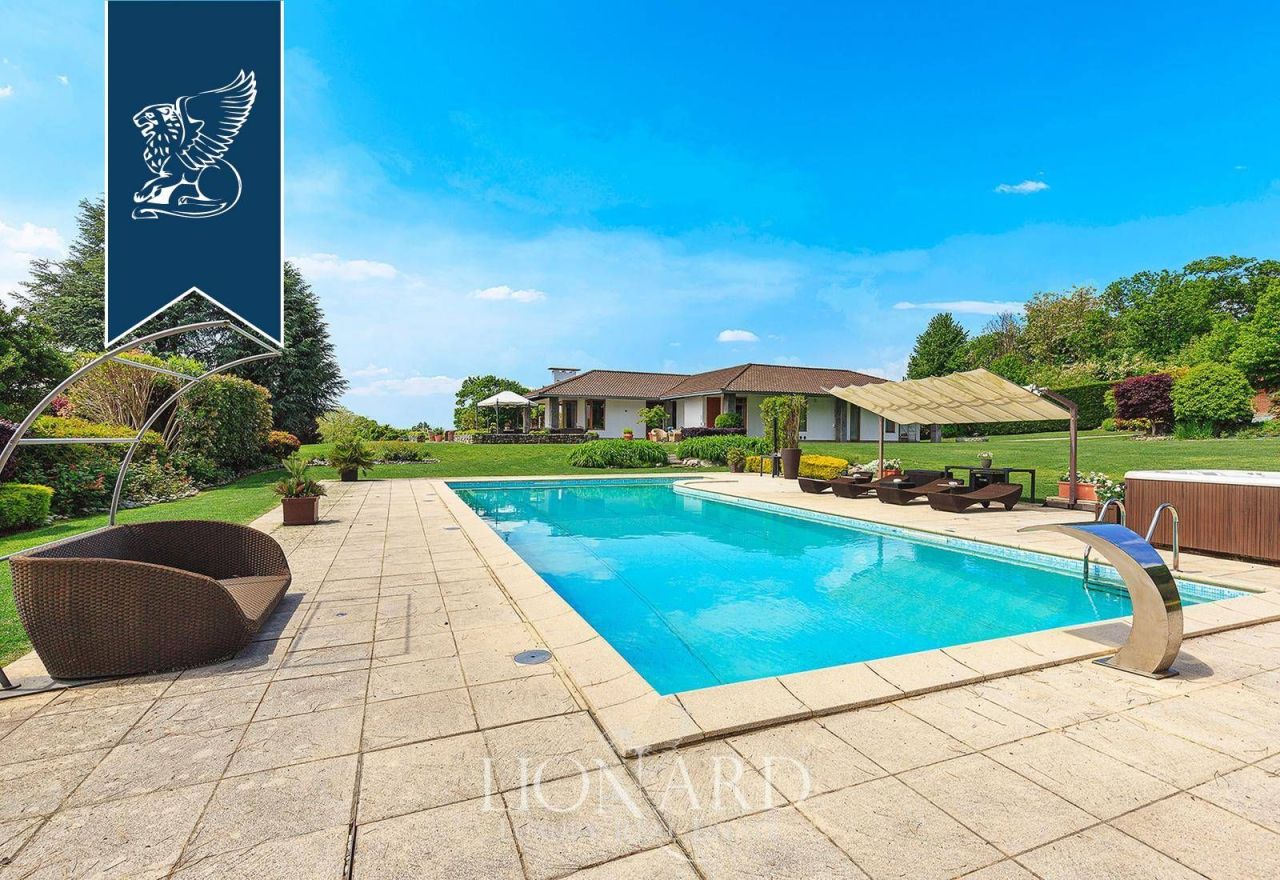 Вилла в Комо, Италия, 450 м² - фото 3