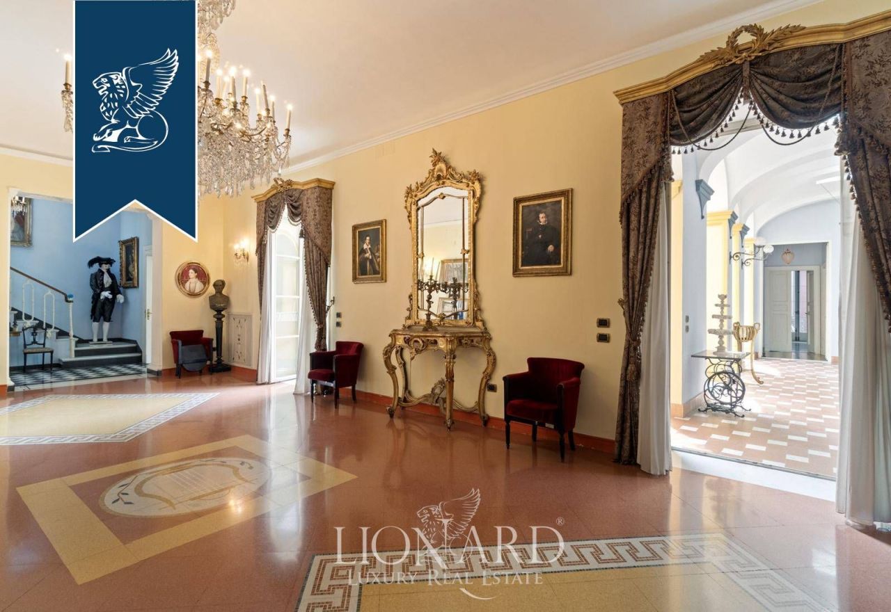 Дом в Казерте, Италия, 1 200 м² - фото 3