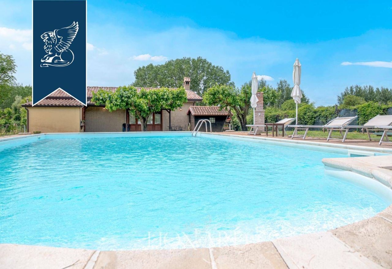 Вилла в Беневенто, Италия, 360 м² - фото 5