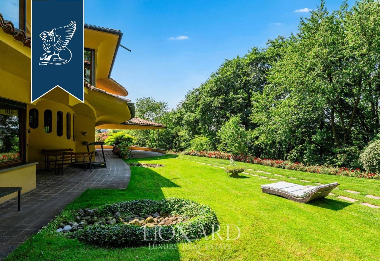 Вилла в Карате-Брианце, Италия, 800 м² - фото 7