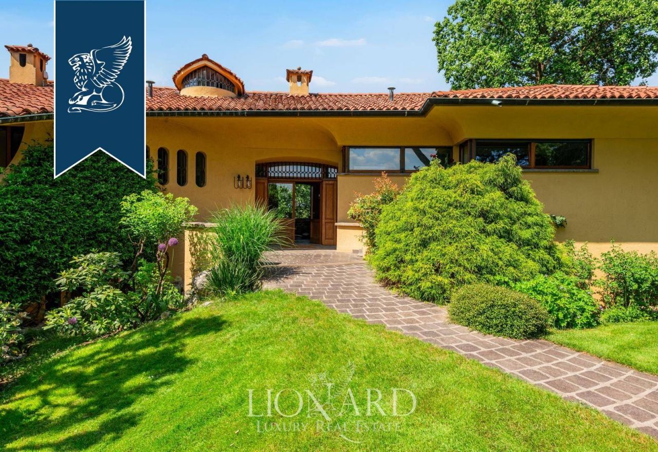 Вилла в Карате-Брианце, Италия, 800 м² - фото 9