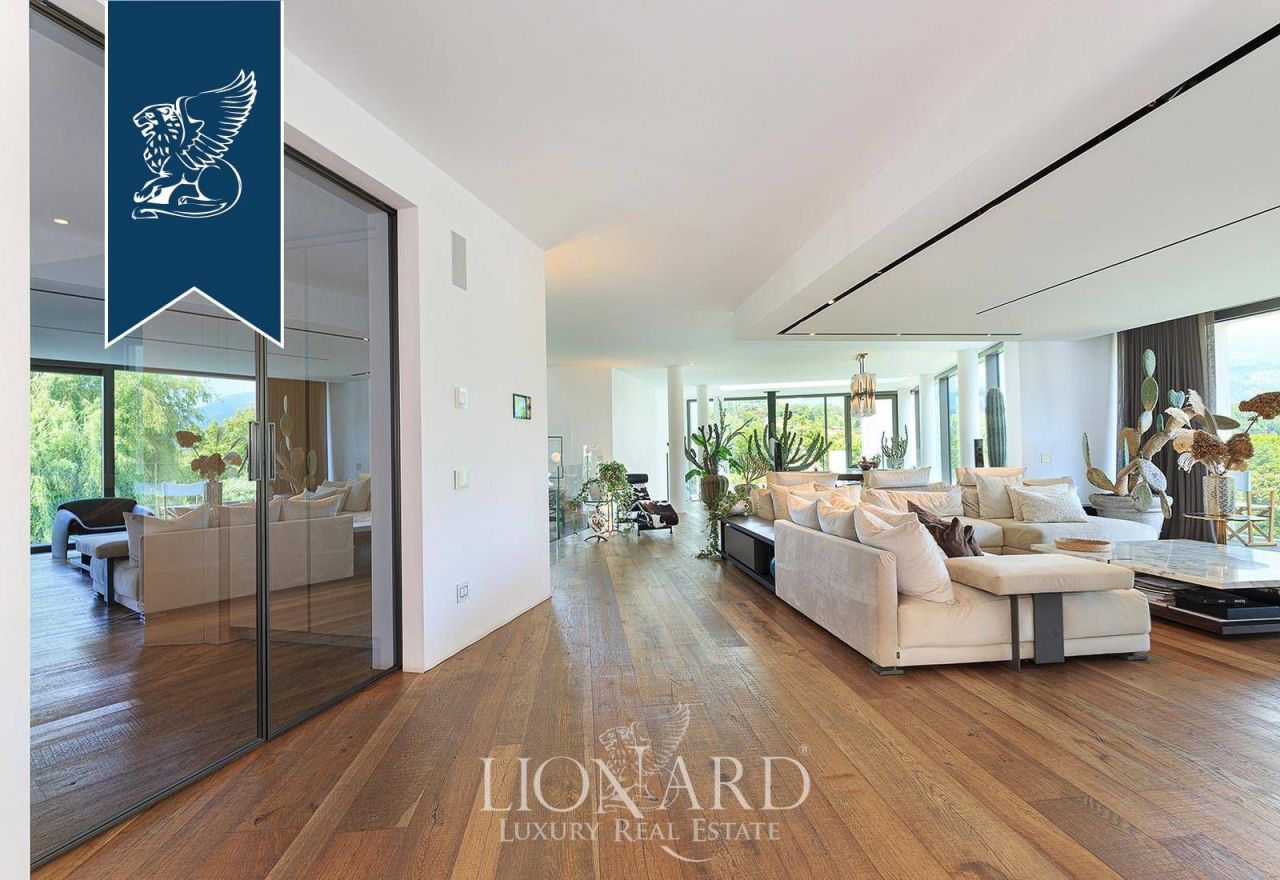 Вилла в Комо, Италия, 700 м² - фото 11