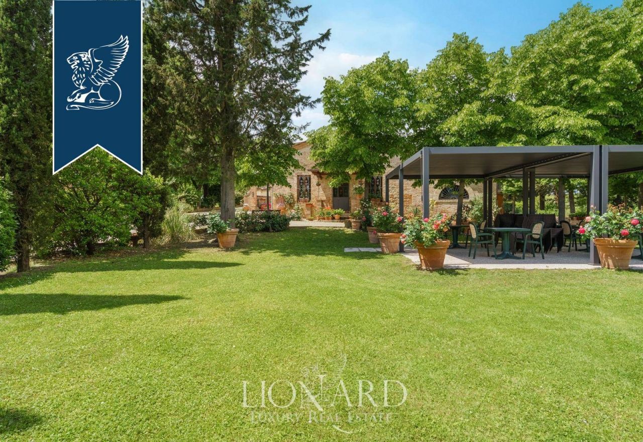 Ферма в Ашано, Италия, 1 000 м² - фото 11