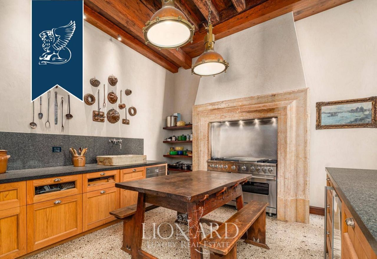 Апартаменты в Венеции, Италия, 250 м² - фото 12