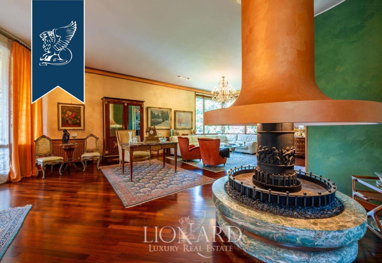 Вилла в Карате-Брианце, Италия, 800 м² - фото 15