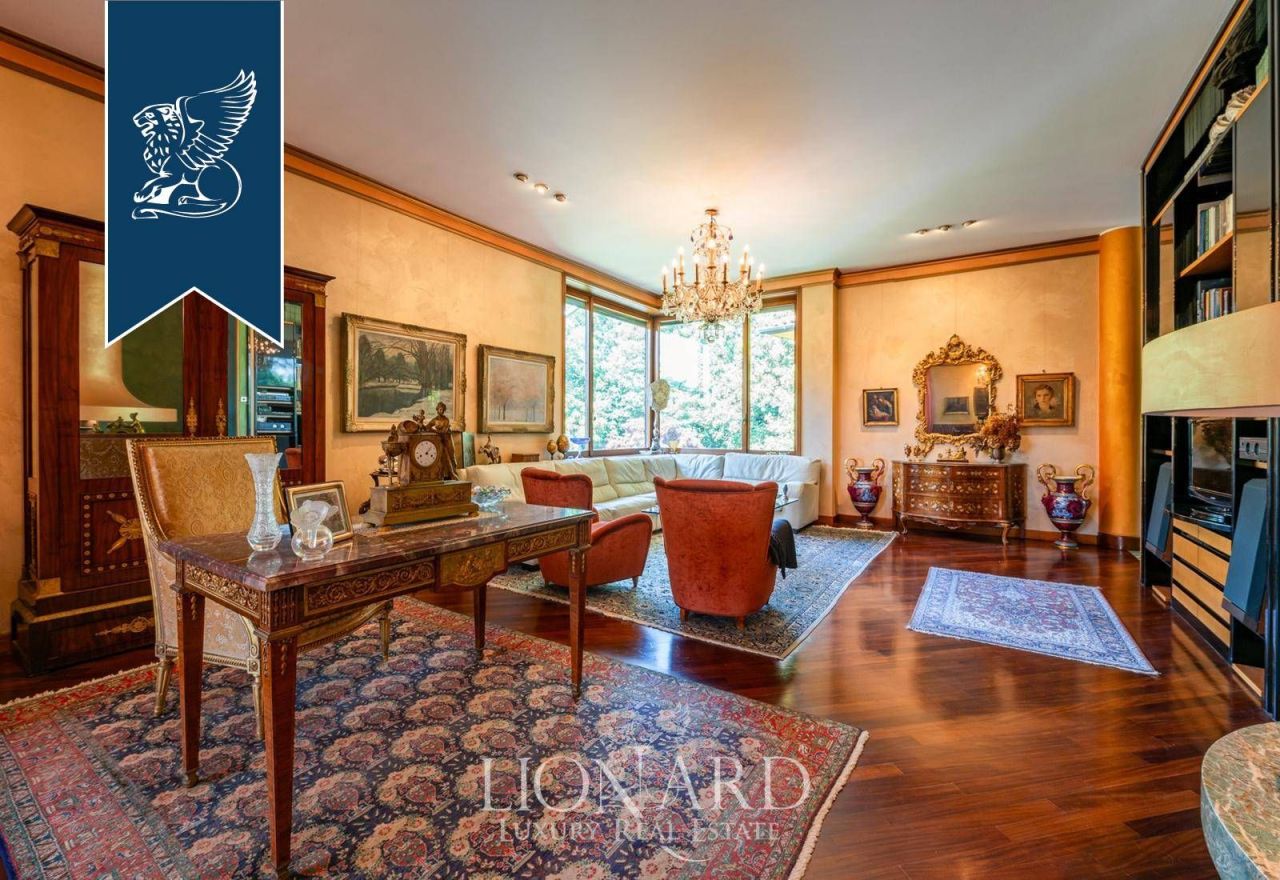 Вилла в Карате-Брианце, Италия, 800 м² - фото 16