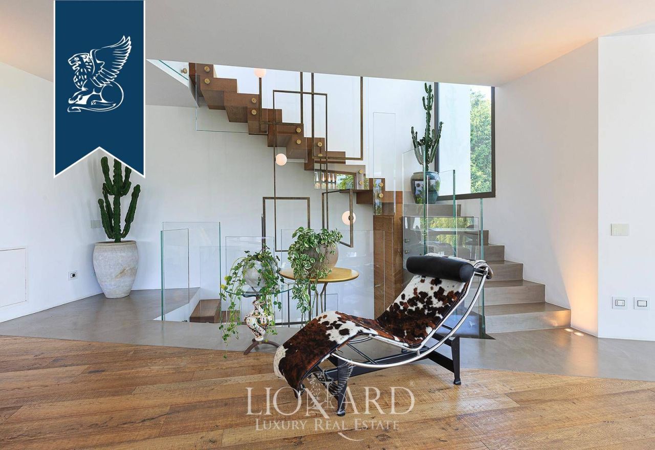 Вилла в Комо, Италия, 700 м² - фото 18