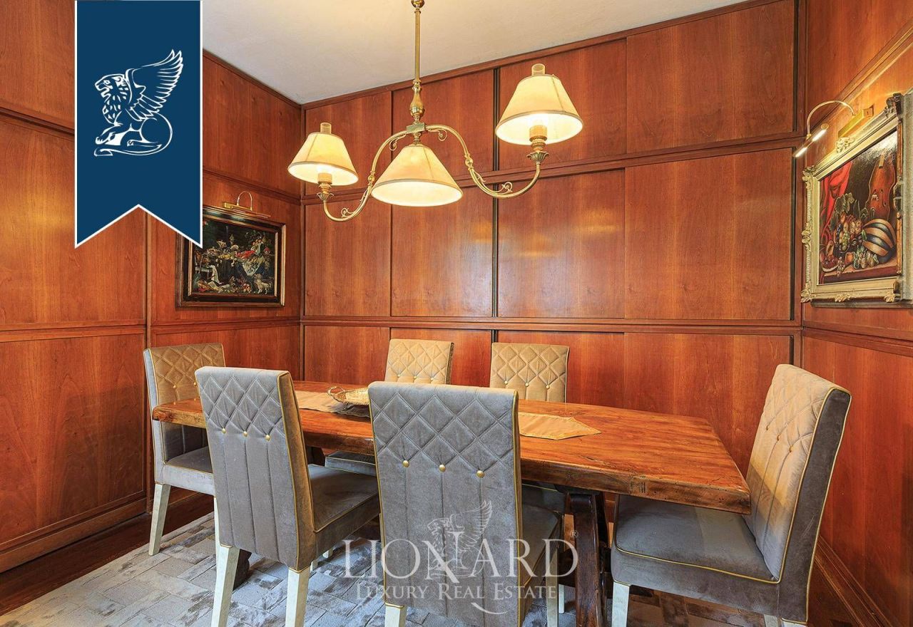 Вилла в Комо, Италия, 450 м² - фото 19