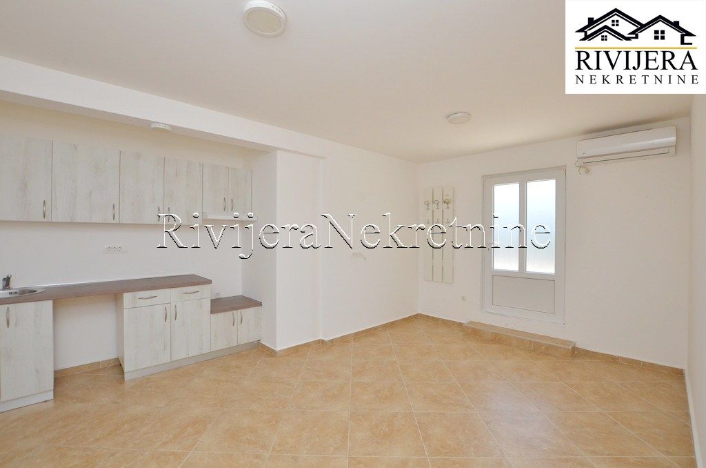 Квартира в Херцег-Нови, Черногория, 47 м² - фото 6