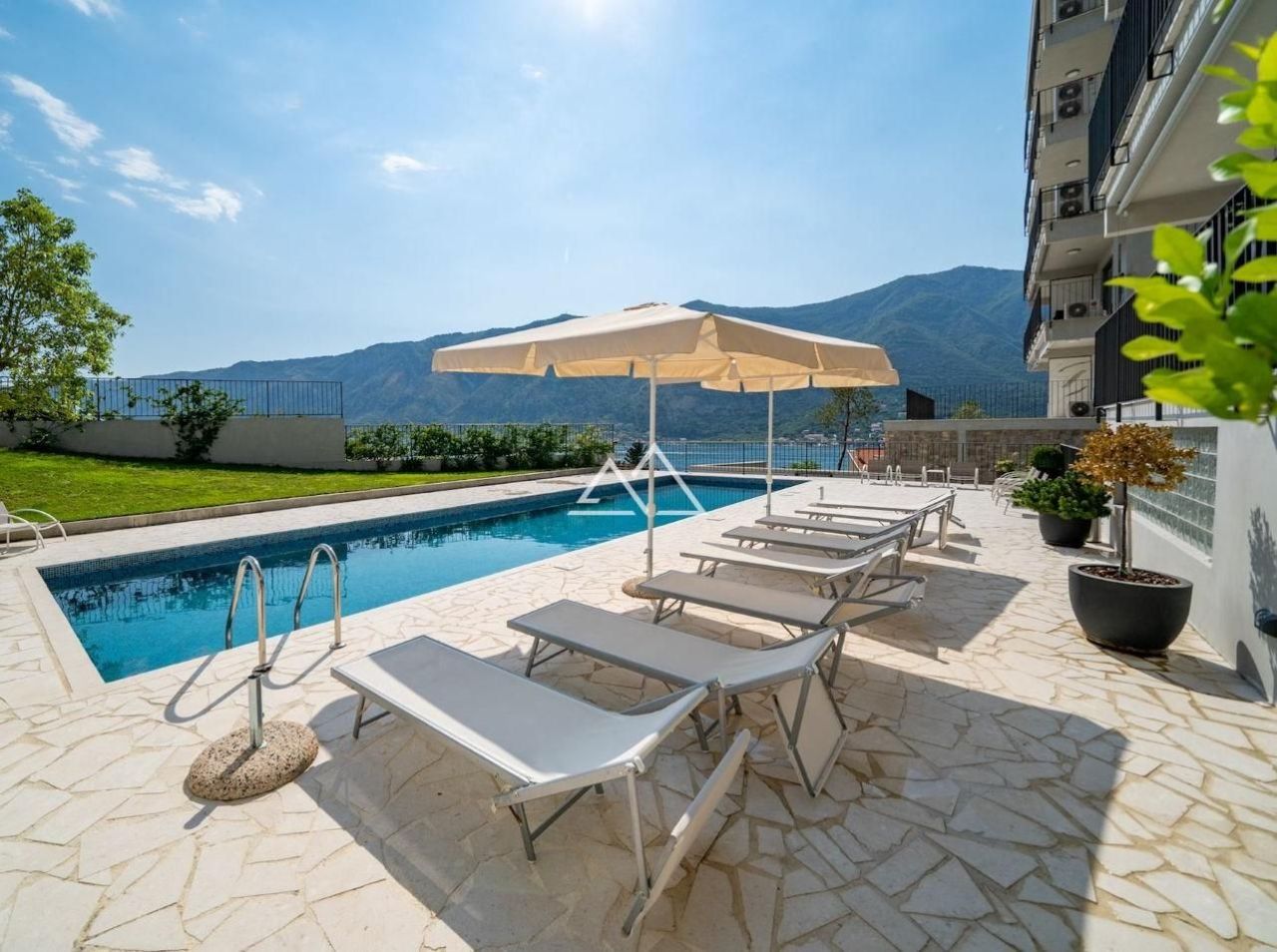Апартаменты в Доброте, Черногория, 120 м² - фото 1