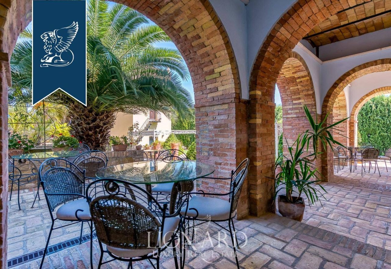 Вилла в Сильви, Италия, 1 840 м² - фото 4