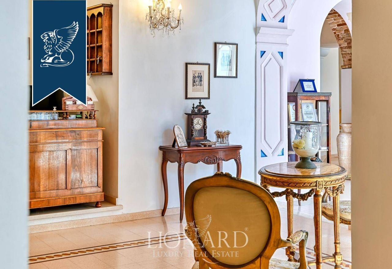 Вилла в Сильви, Италия, 1 840 м² - фото 7