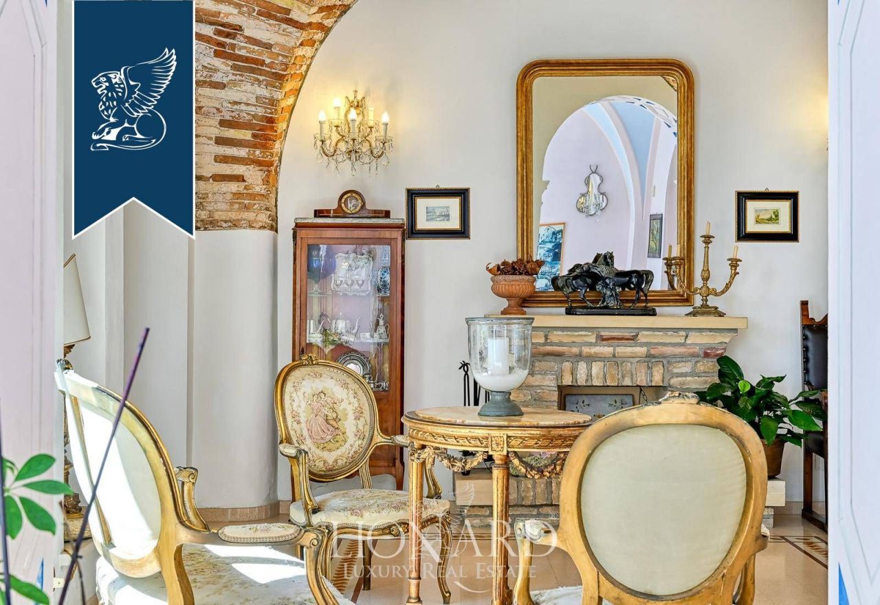 Вилла в Сильви, Италия, 1 840 м² - фото 8