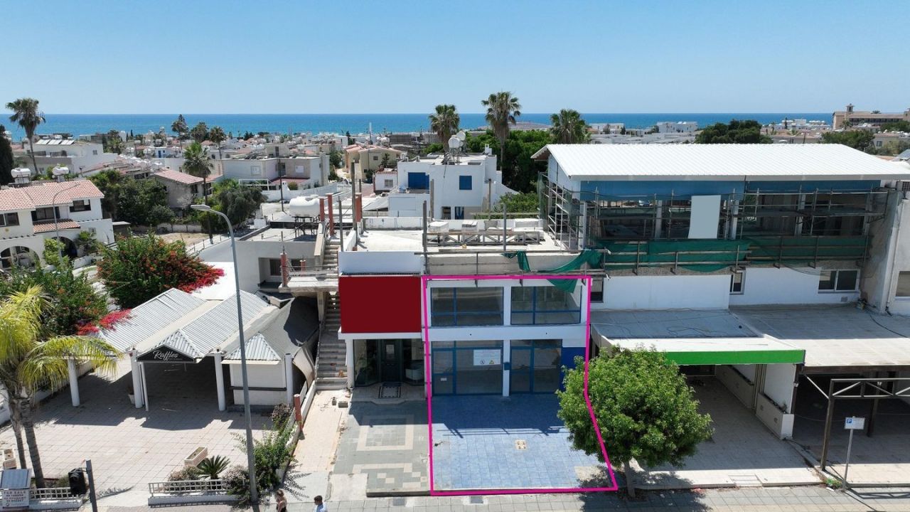 Магазин в Пафосе, Кипр, 64 м² - фото 1