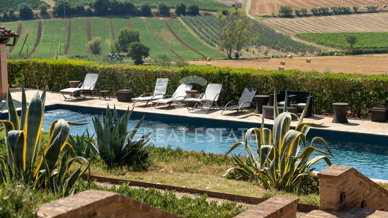 Дом в Кастильоне-дель-Лаго, Италия, 498.5 м² - фото 18