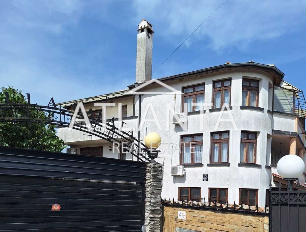 Дом в Варне, Болгария, 700 м² - фото 1