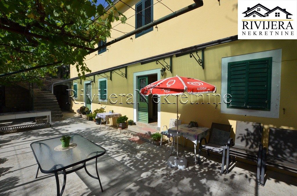 Дом в Херцег-Нови, Черногория, 176 м² - фото 2