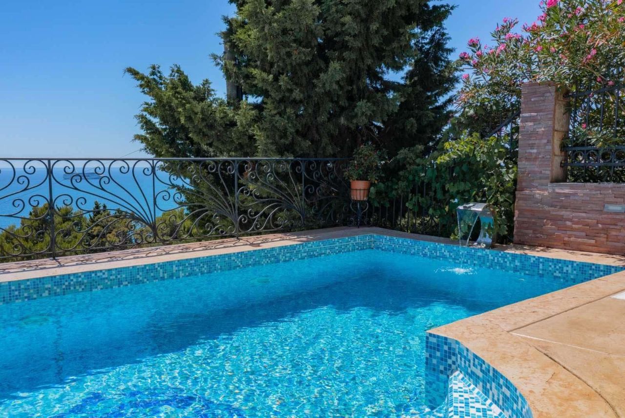 Отель, гостиница в Баре, Черногория, 252 м² - фото 3