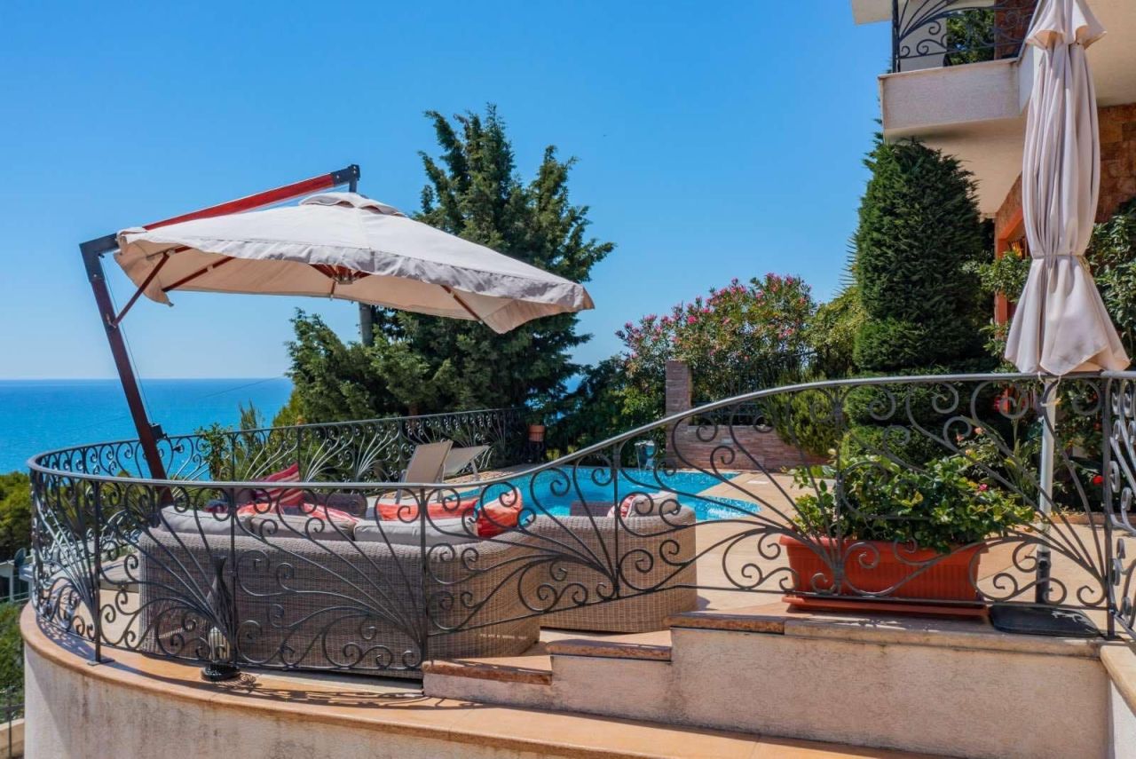 Отель, гостиница в Баре, Черногория, 252 м² - фото 4