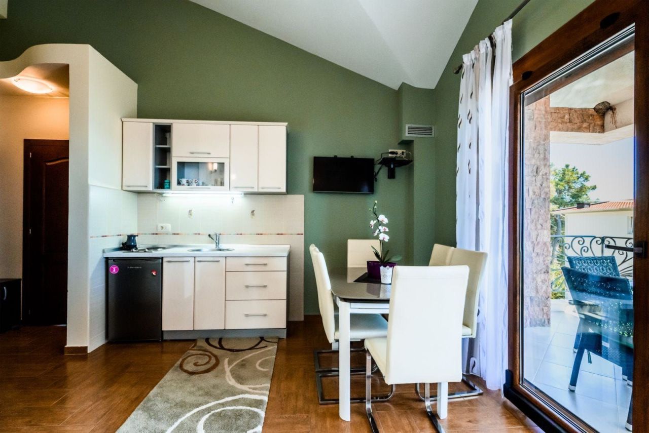 Отель, гостиница в Баре, Черногория, 252 м² - фото 9