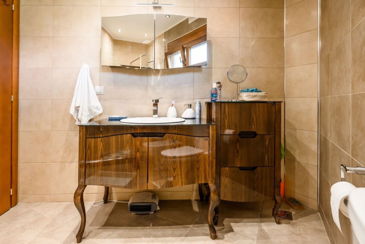 Отель, гостиница в Баре, Черногория, 252 м² - фото 13