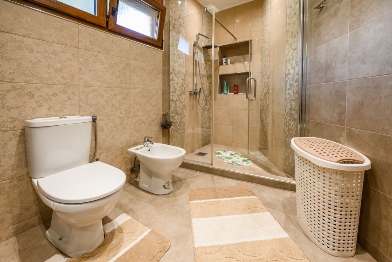 Отель, гостиница в Баре, Черногория, 252 м² - фото 14