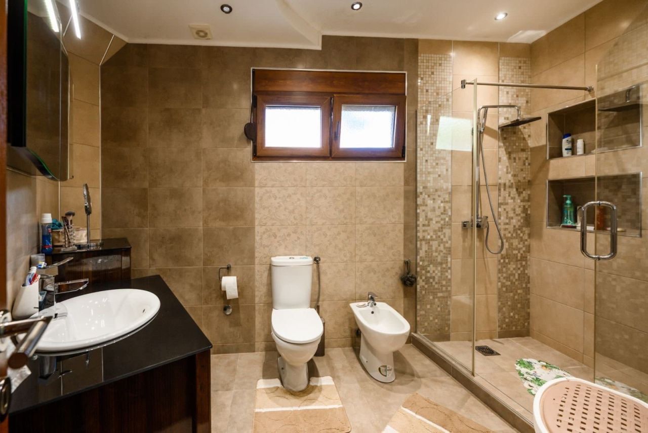 Отель, гостиница в Баре, Черногория, 252 м² - фото 15