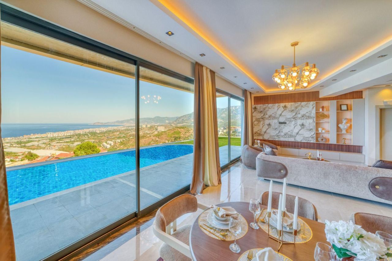 Вилла в Алании, Турция, 360 м² - фото 1