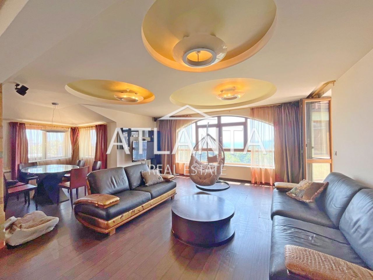 Апартаменты в Варне, Болгария, 230 м² - фото 1