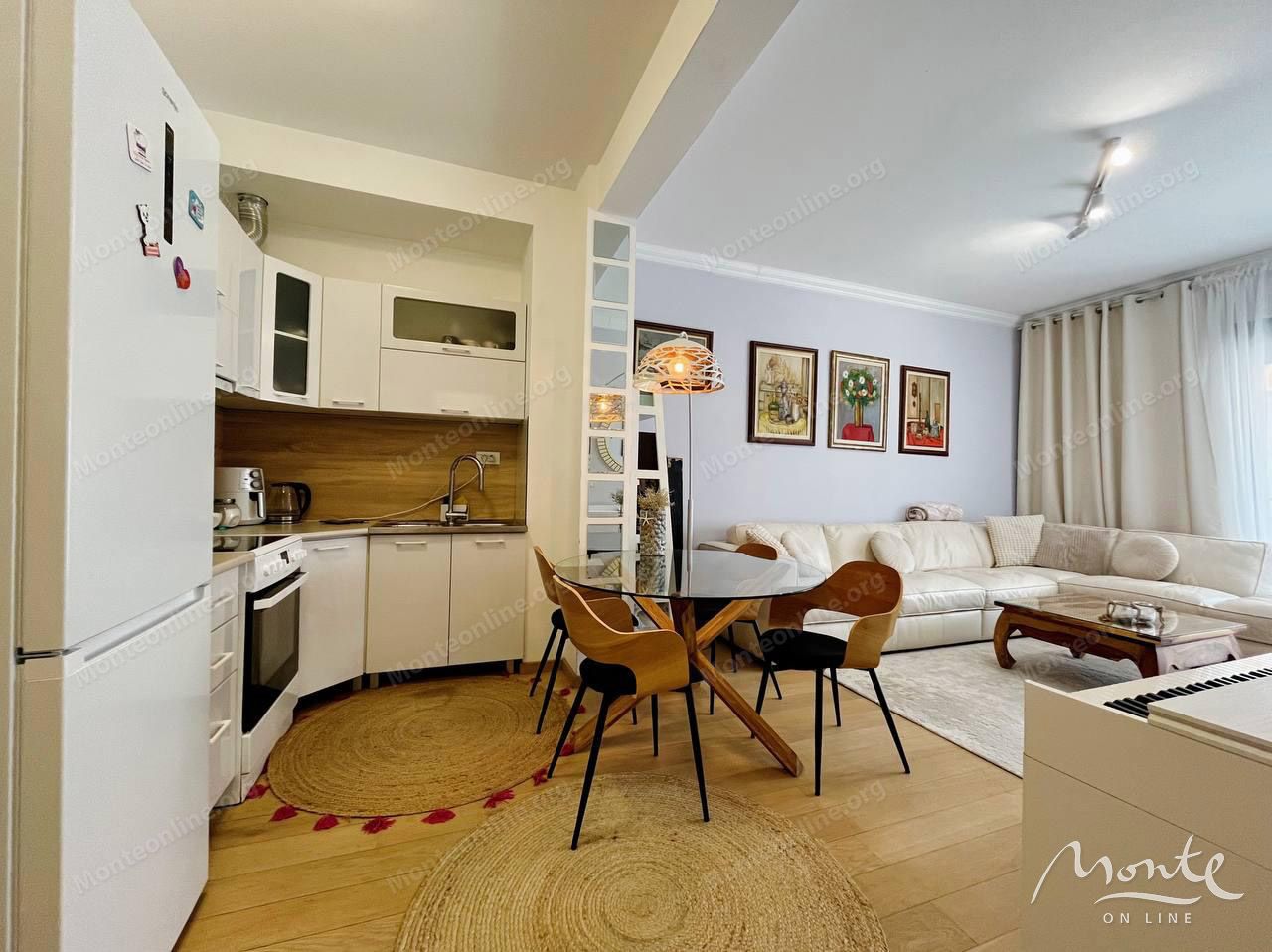 Квартира в Тивате, Черногория, 64 м² - фото 1