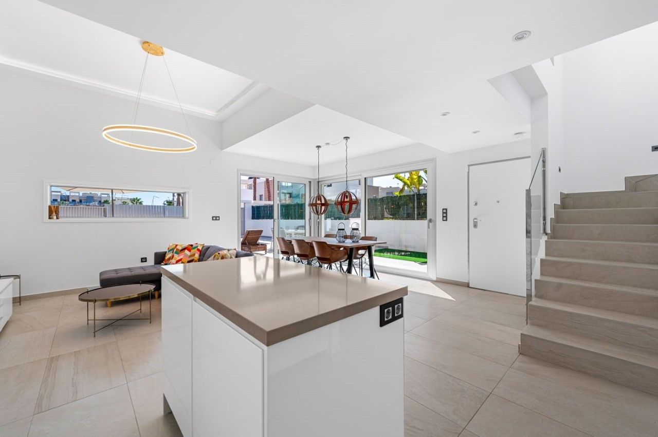 Шале в Гуардамар-дель-Сегура, Испания, 185 м² - фото 4