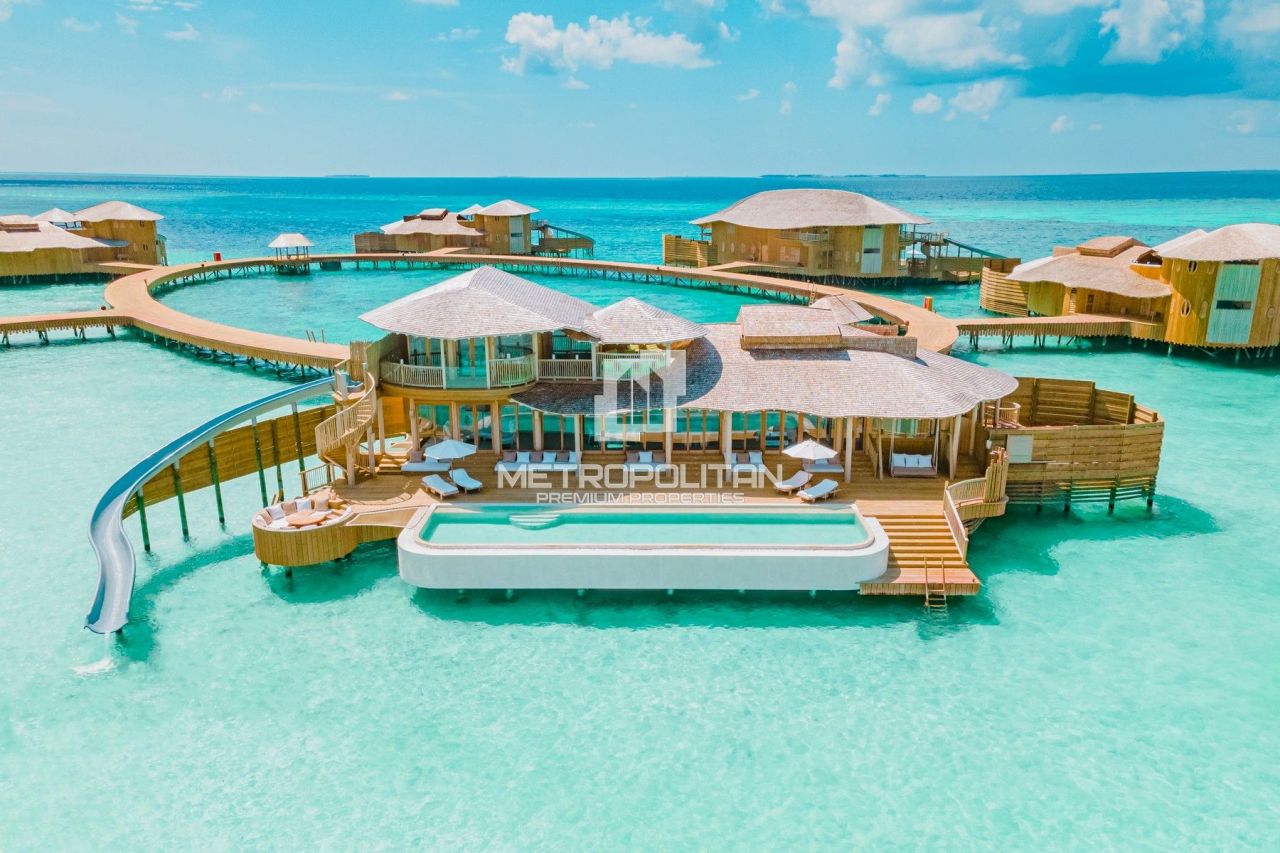 Вилла Medhufaru Island, ОАЭ, 435 м² - фото 1