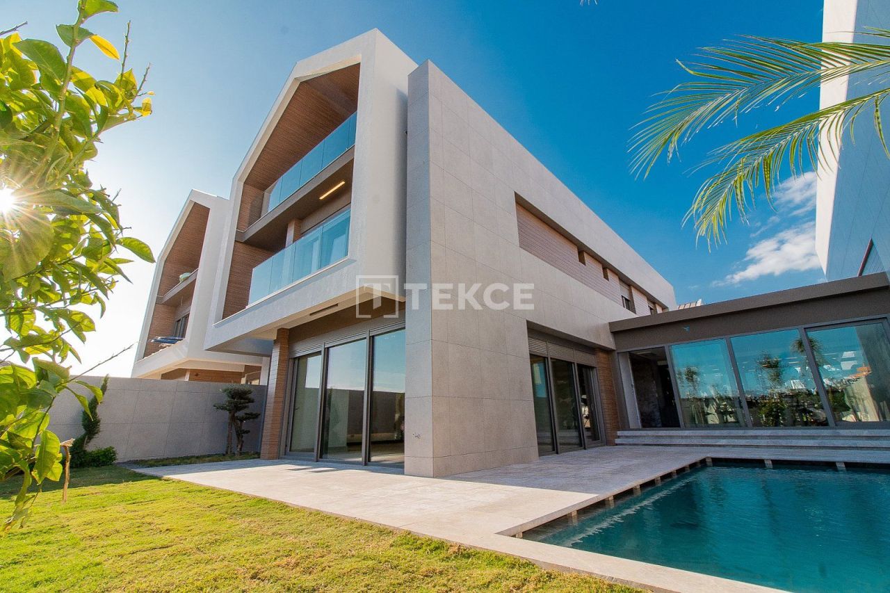 Вилла в Анталии, Турция, 400 м² - фото 1