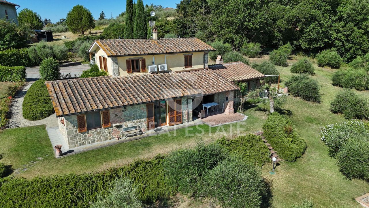 Дом в Кортоне, Италия, 227.4 м² - фото 6