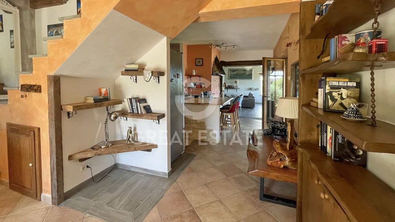 Дом в Кортоне, Италия, 227.4 м² - фото 11