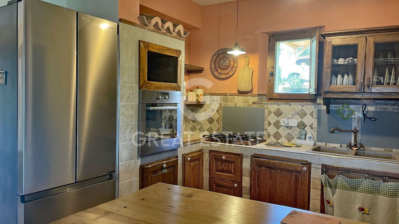 Дом в Кортоне, Италия, 227.4 м² - фото 12