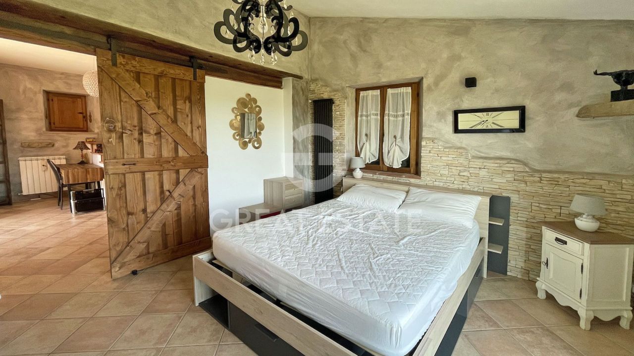 Дом в Кортоне, Италия, 227.4 м² - фото 15