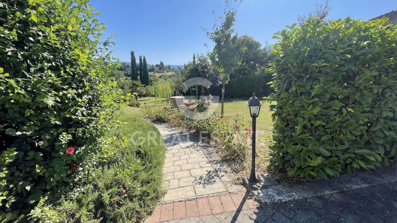 Дом в Кортоне, Италия, 227.4 м² - фото 17