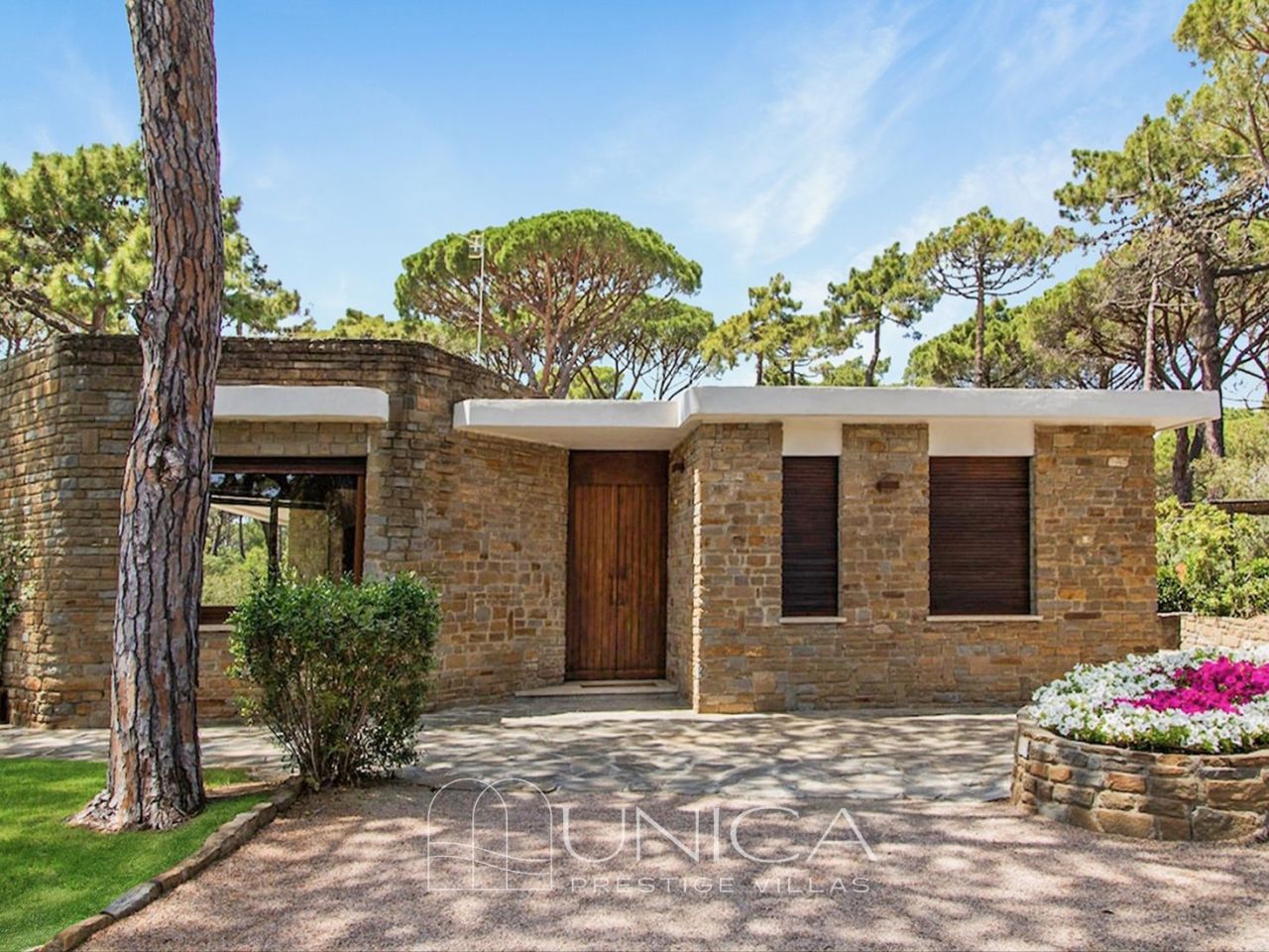 Вилла в Роккамаре, Италия, 420 м² - фото 10