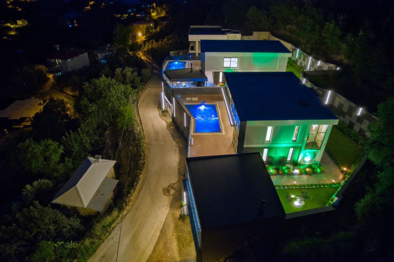 Вилла в Кестеле, Турция, 655 м² - фото 3