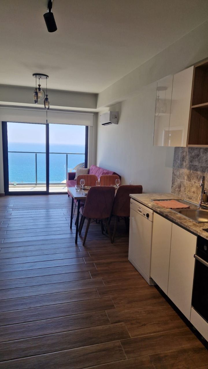 Квартира в Мерсине, Турция, 90 м² - фото 1